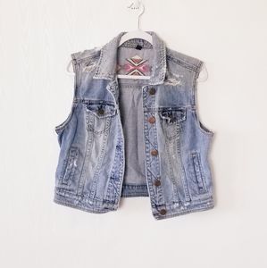 American eagle distressed denim jean vest jacket